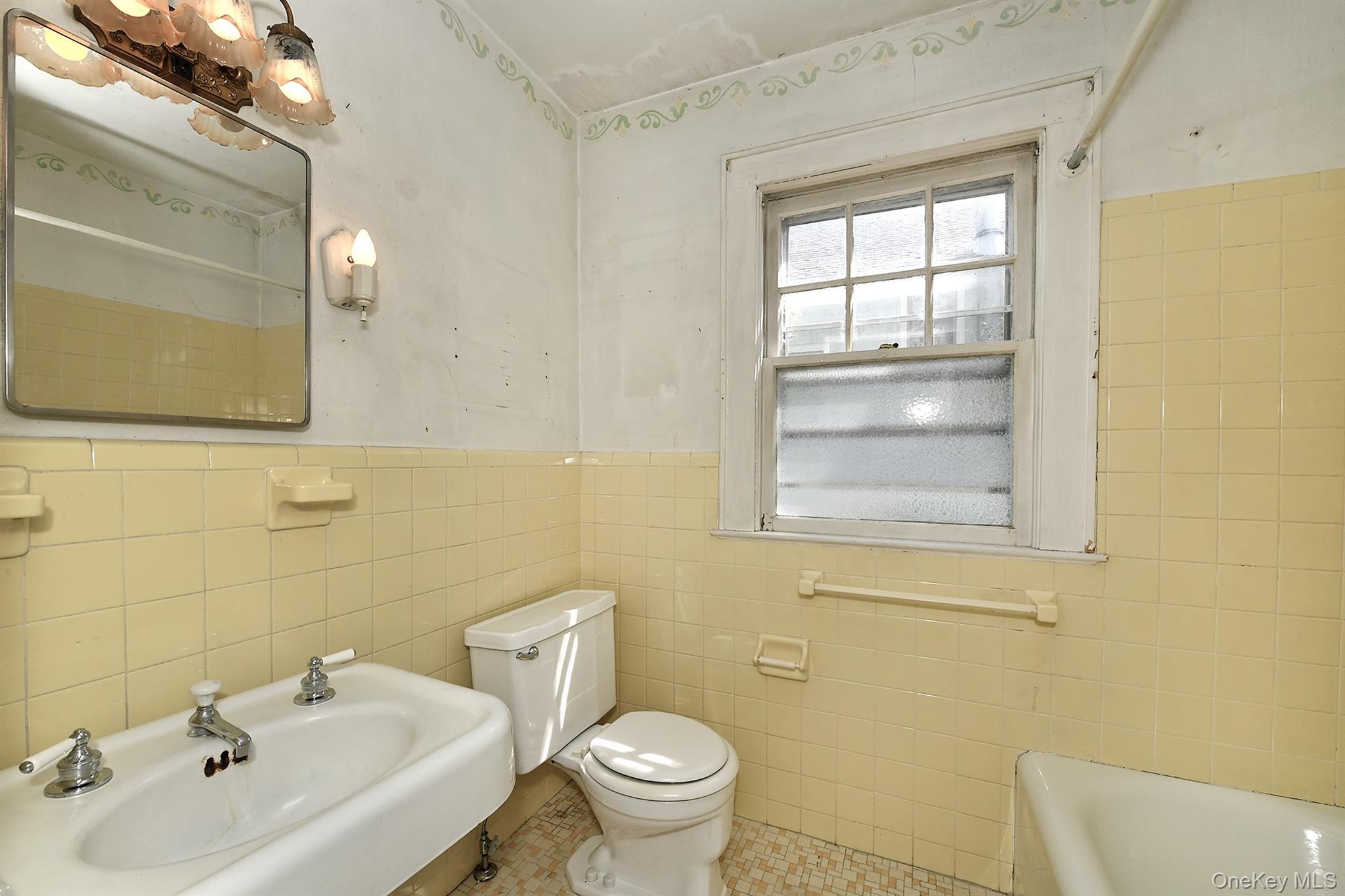 Single Family Prospect  Suffolk County, NY 11721, MLS-988320-19