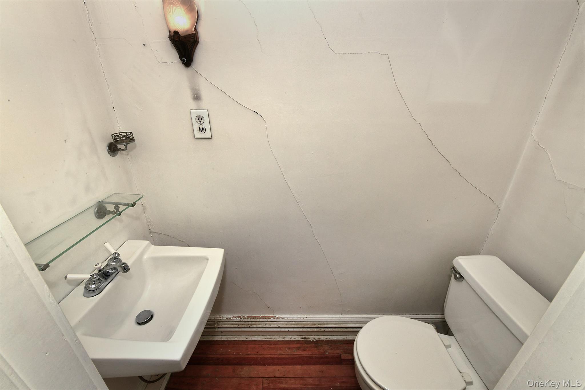 Single Family Prospect  Suffolk County, NY 11721, MLS-988320-23