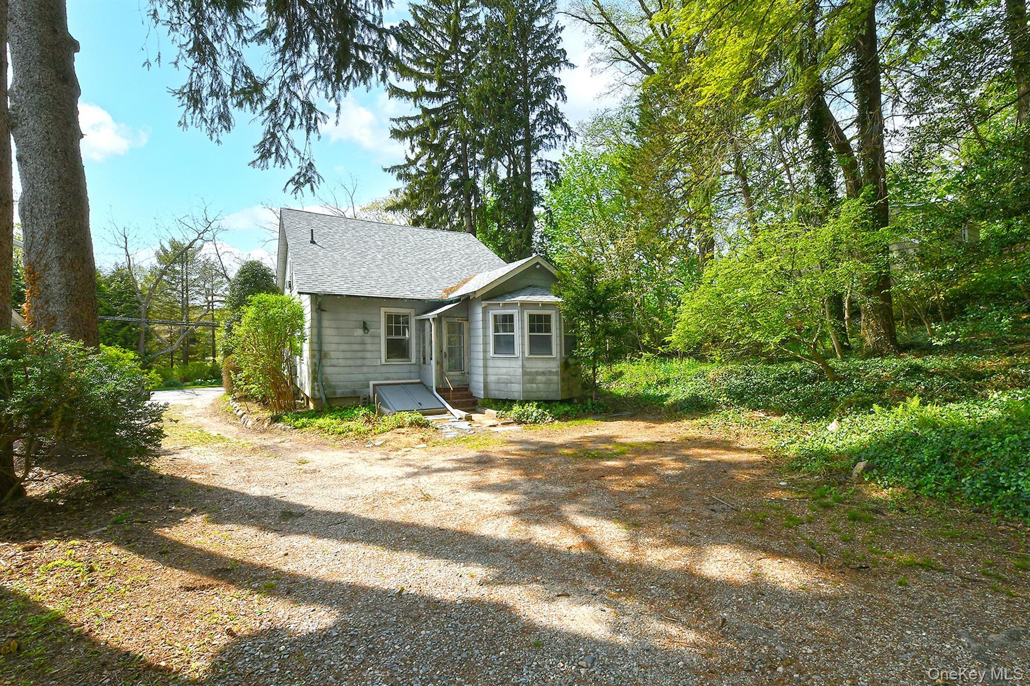 Single Family Prospect  Suffolk County, NY 11721, MLS-988320-25