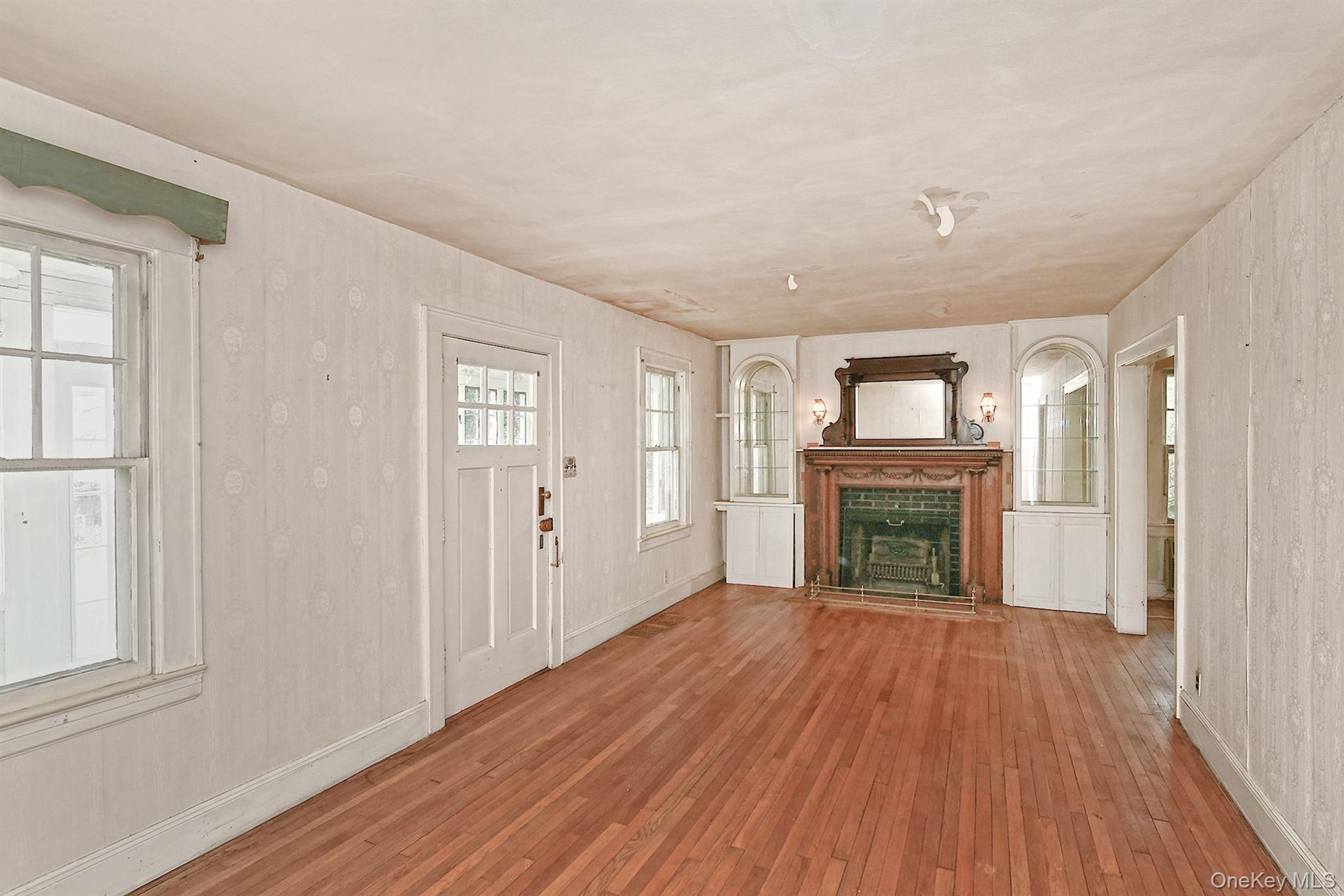 Single Family Prospect  Suffolk County, NY 11721, MLS-988320-8