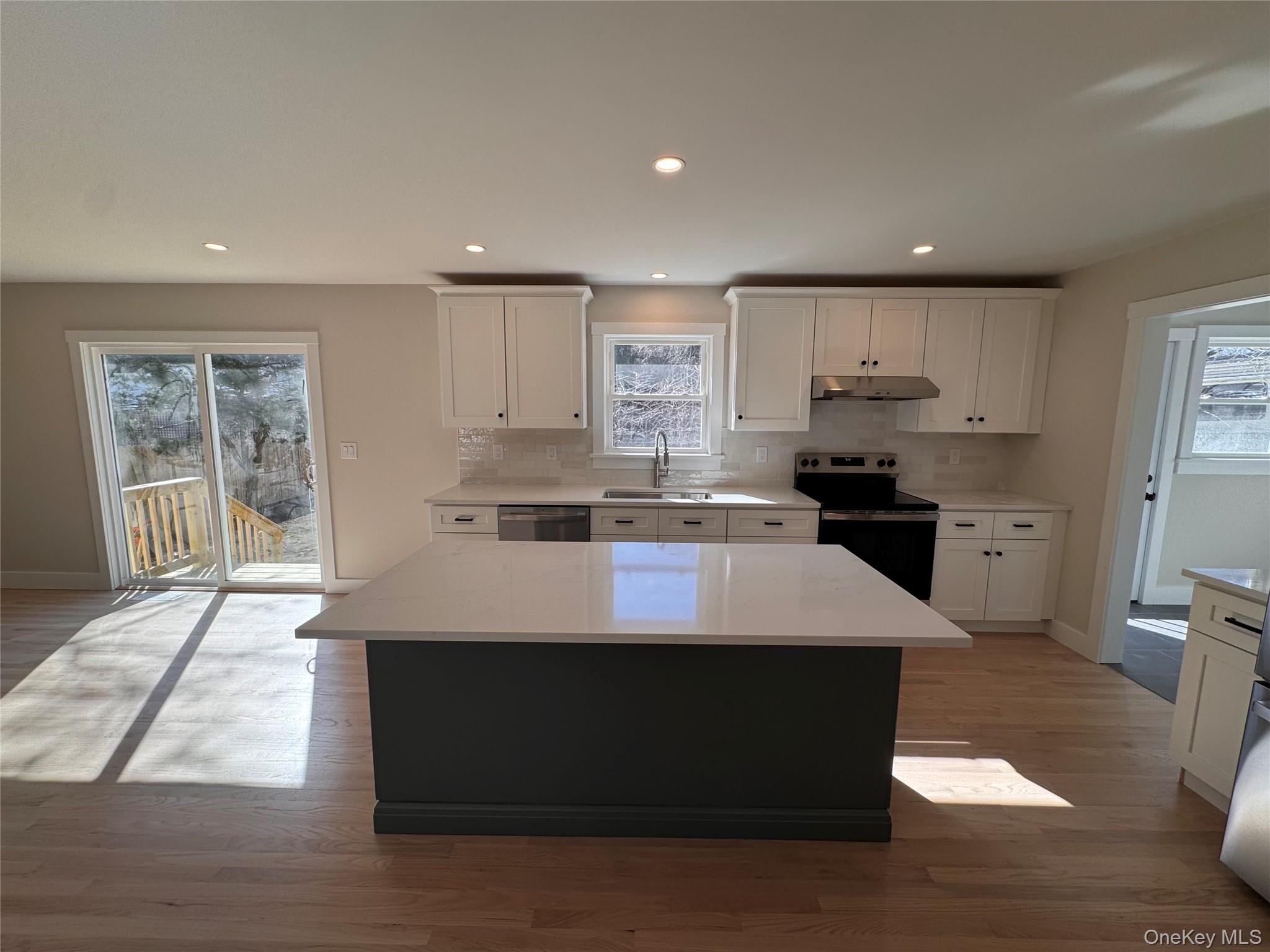 Single Family 17th  Suffolk County, NY 11792, MLS-988322-2