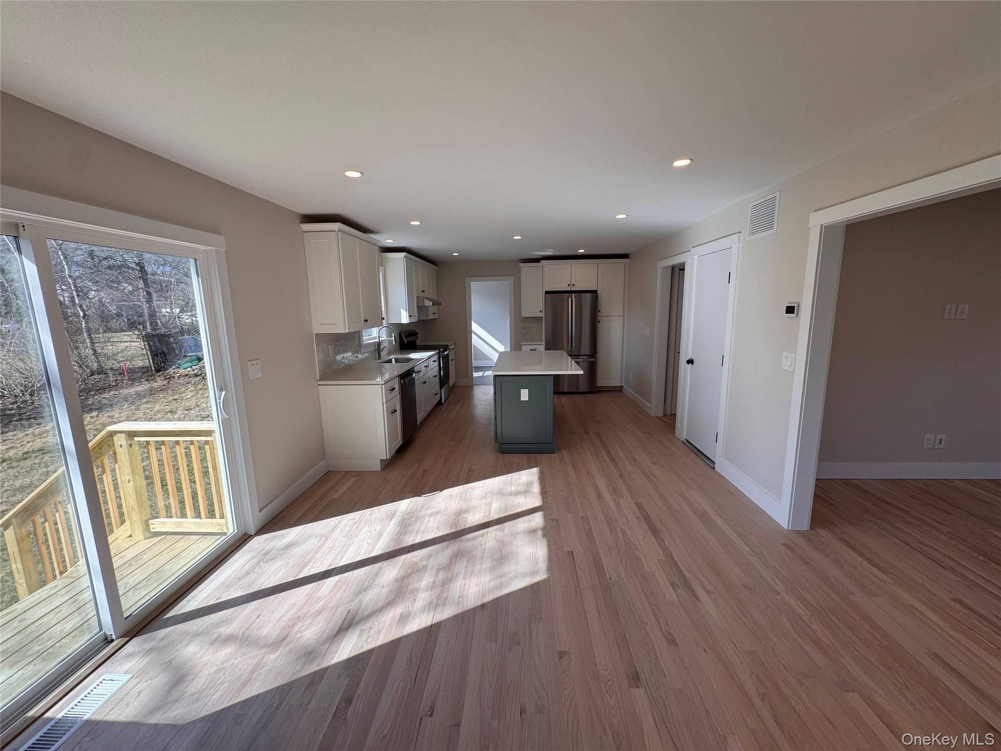 Single Family 17th  Suffolk County, NY 11792, MLS-988322-4