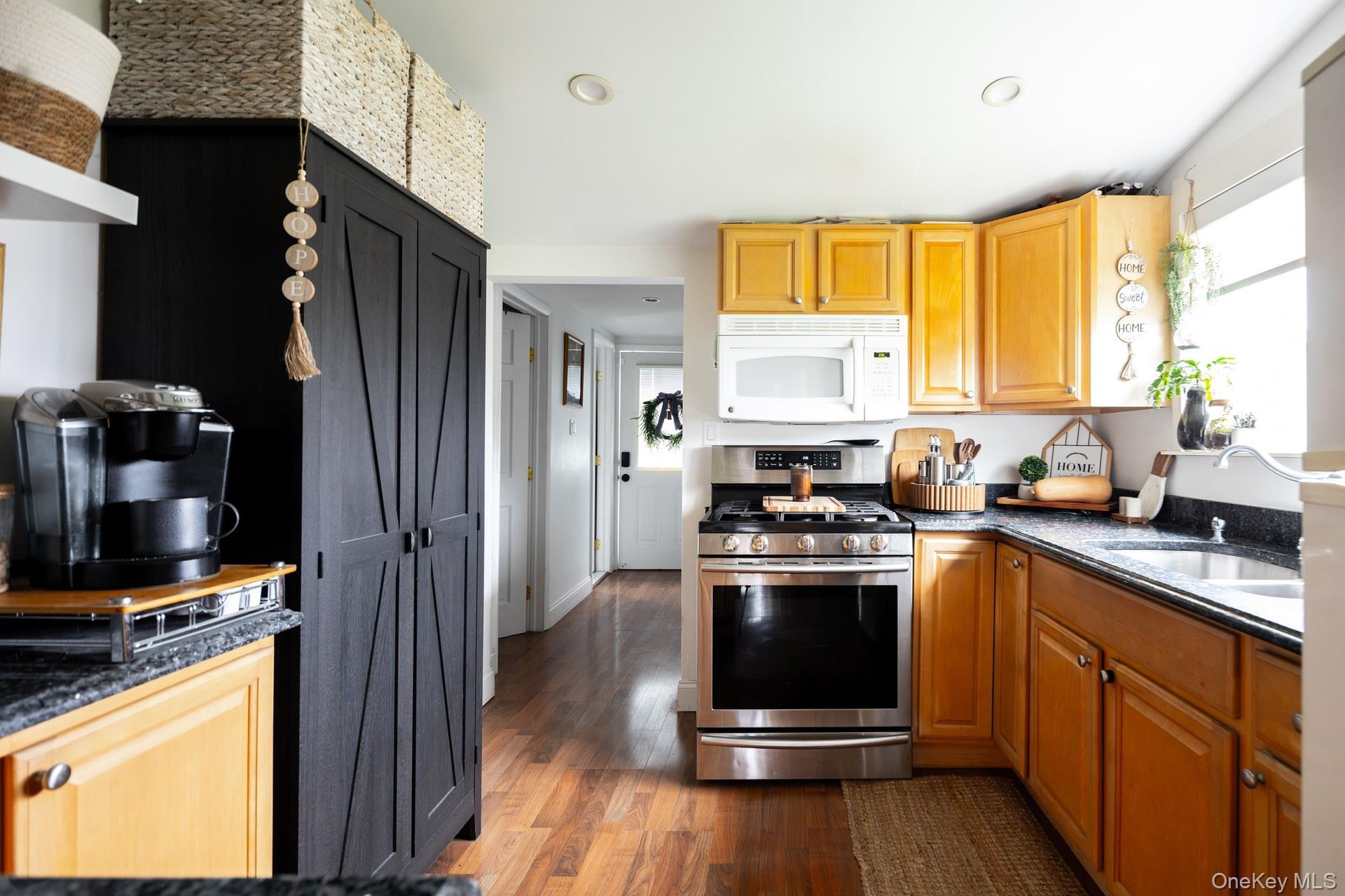 Single Family Blue Point Road Suffolk County, NY 11951, MLS-988349-12