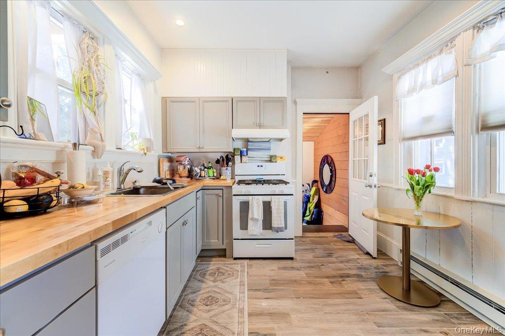 Single Family Balding  Dutchess County, NY 12601, MLS-988377-11