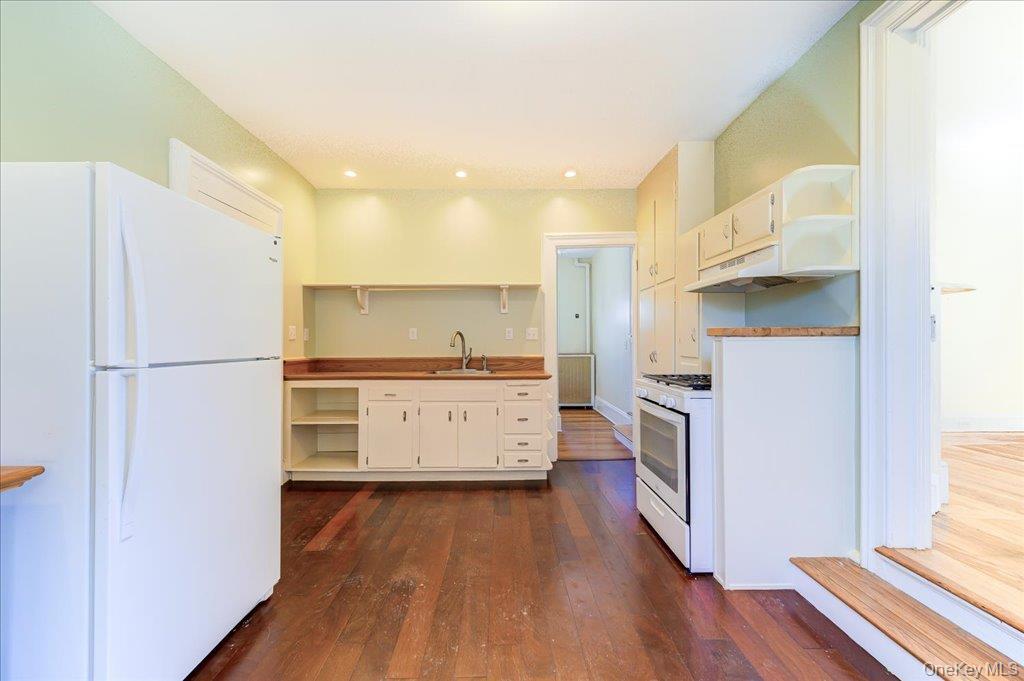 Single Family Balding  Dutchess County, NY 12601, MLS-988377-22