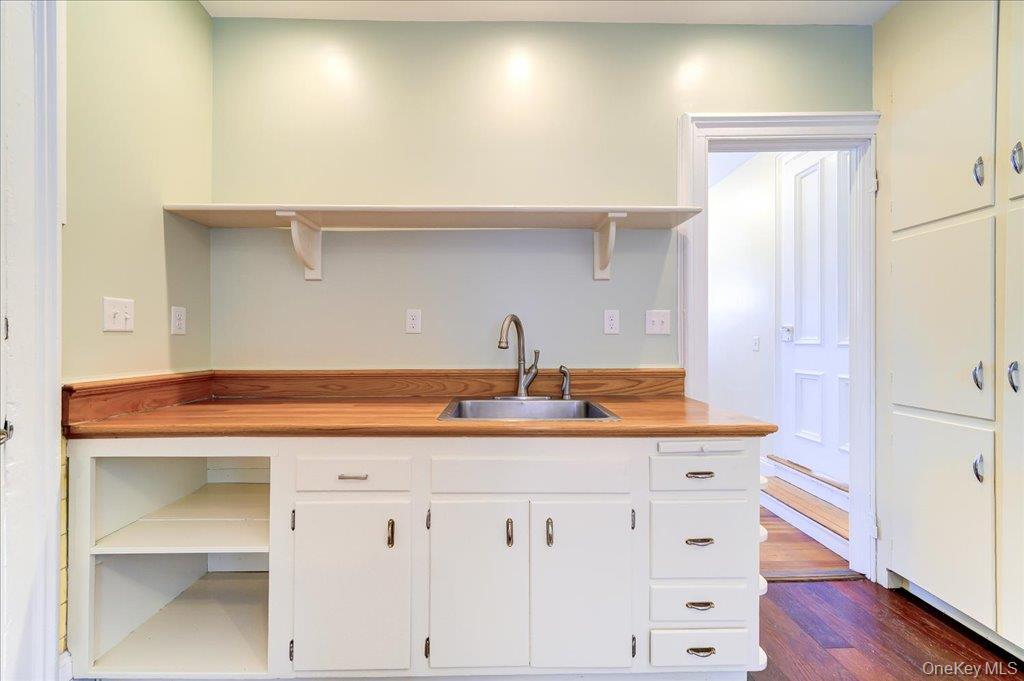 Single Family Balding  Dutchess County, NY 12601, MLS-988377-25