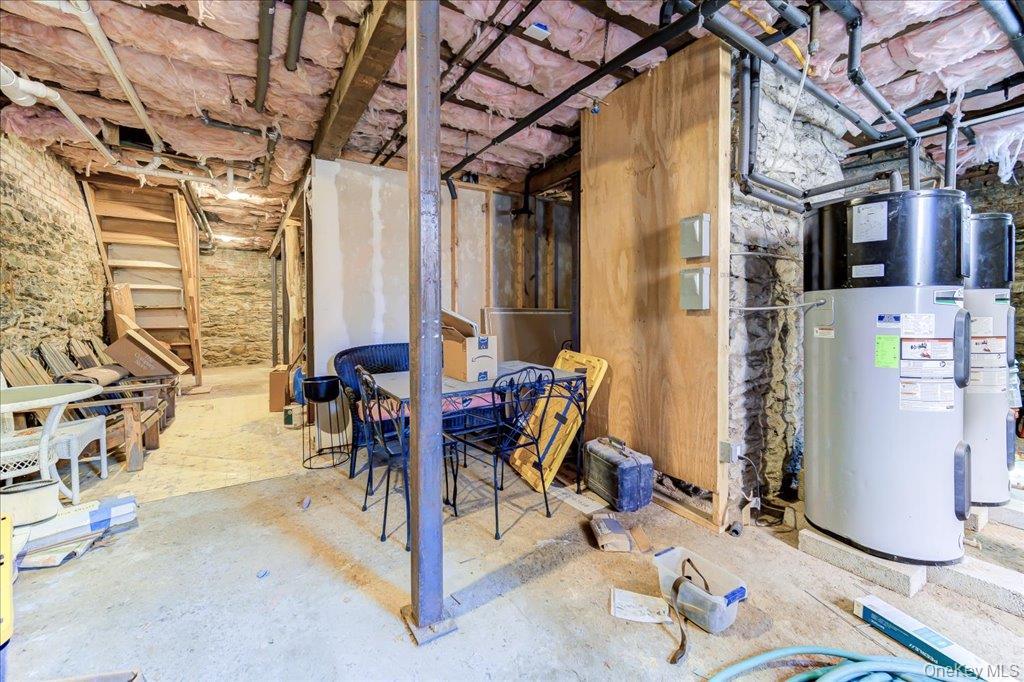 Single Family Balding  Dutchess County, NY 12601, MLS-988377-41