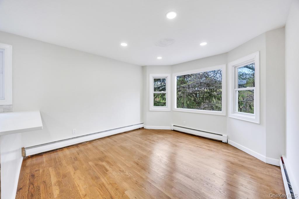 Single Family Woodvale  Suffolk County, NY 11754, MLS-988381-10