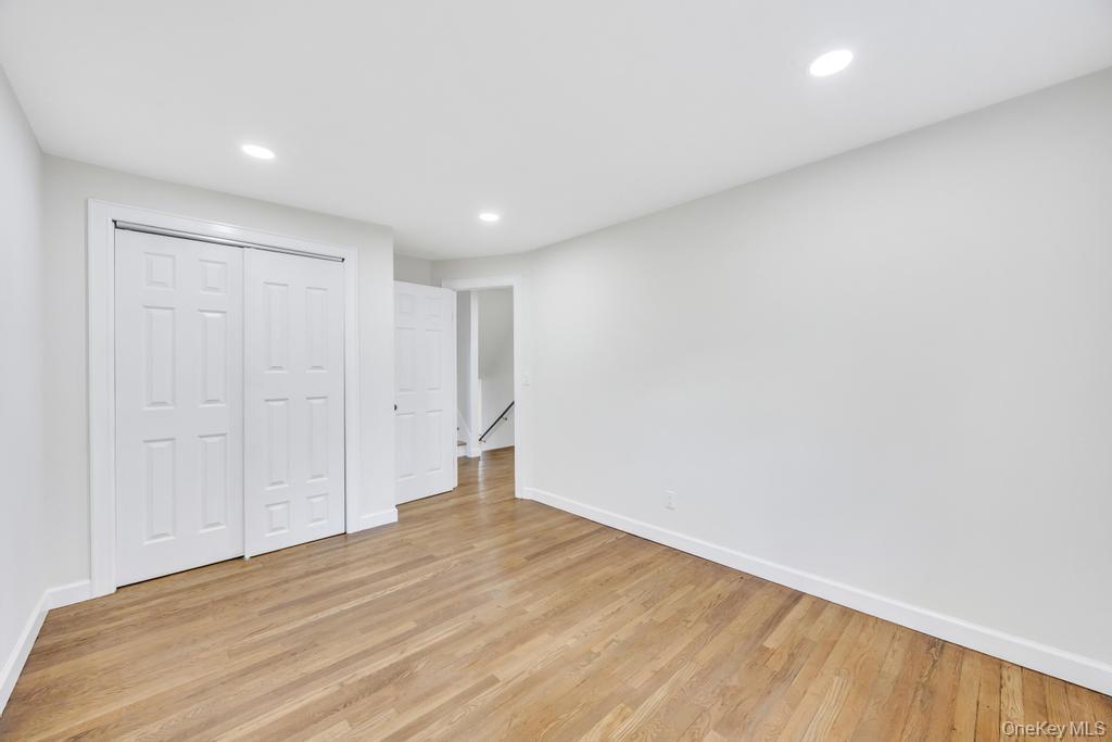 Single Family Woodvale  Suffolk County, NY 11754, MLS-988381-15