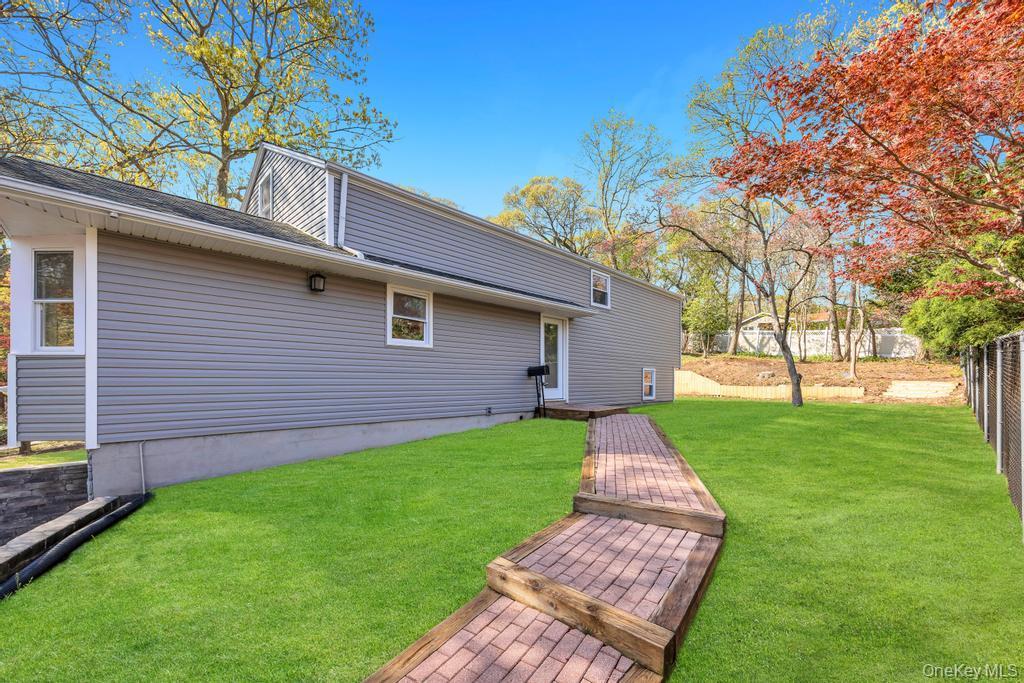 Single Family Woodvale  Suffolk County, NY 11754, MLS-988381-24