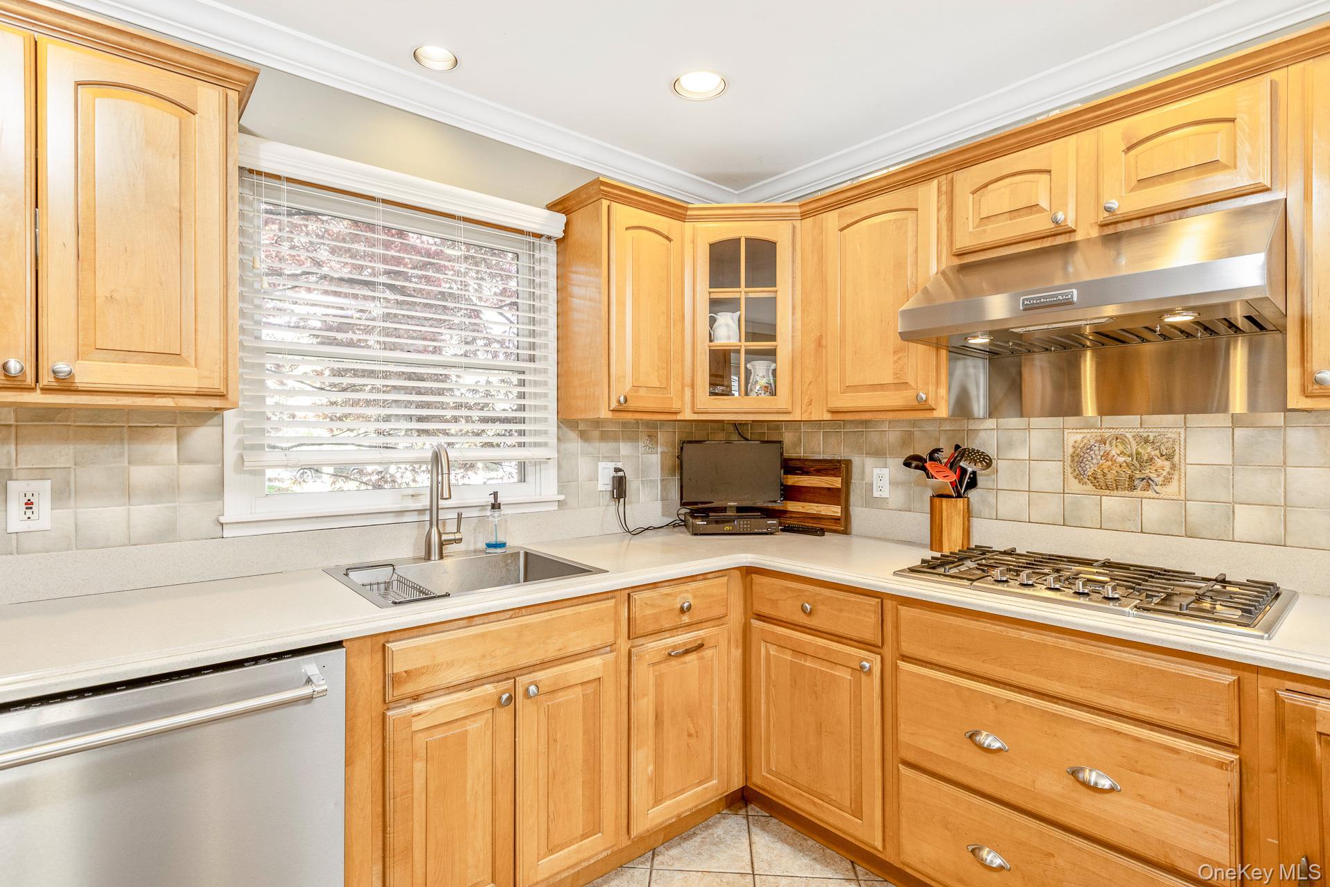 Single Family 7th  Suffolk County, NY 11780, MLS-988385-14