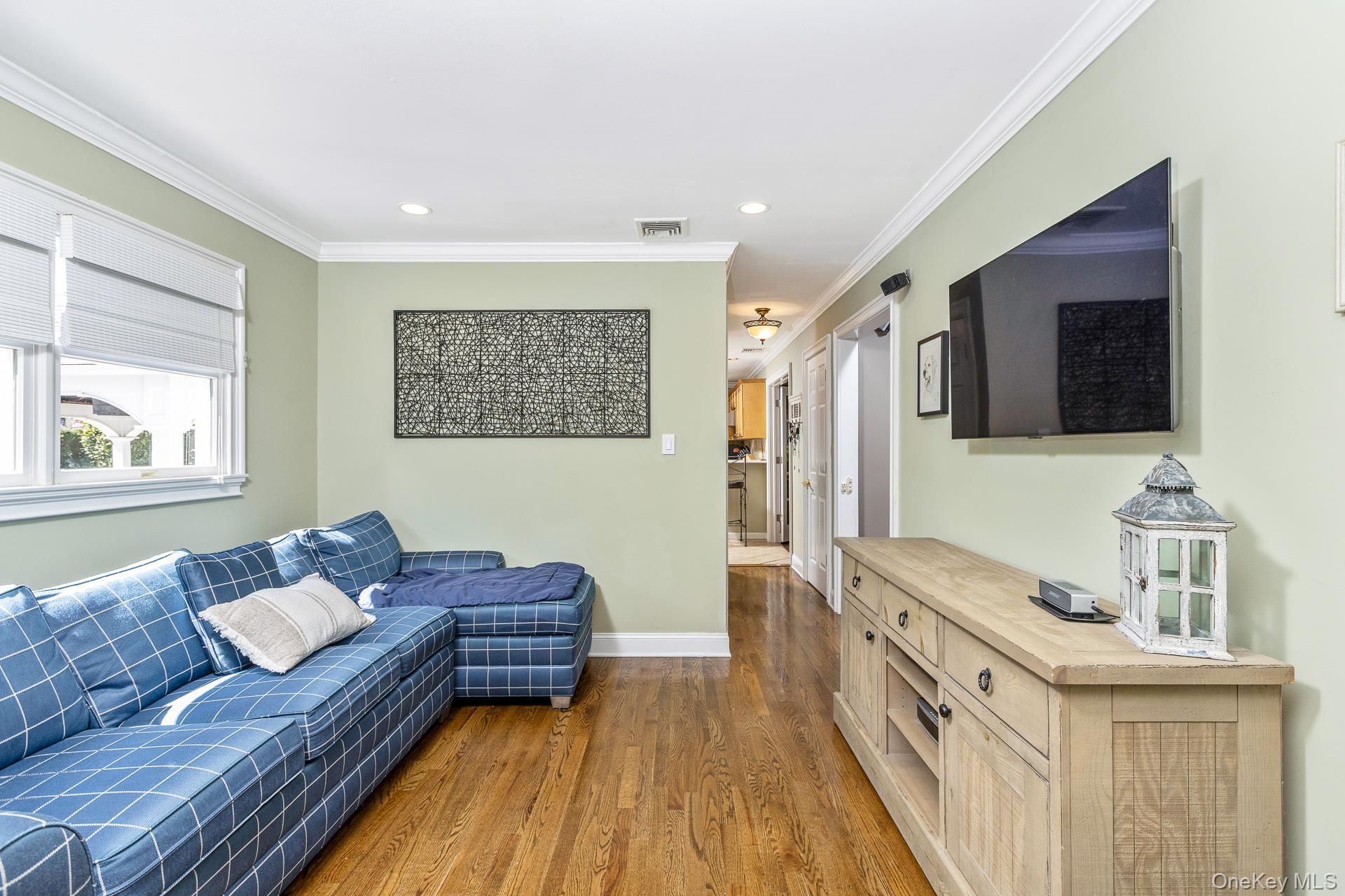Single Family 7th  Suffolk County, NY 11780, MLS-988385-18