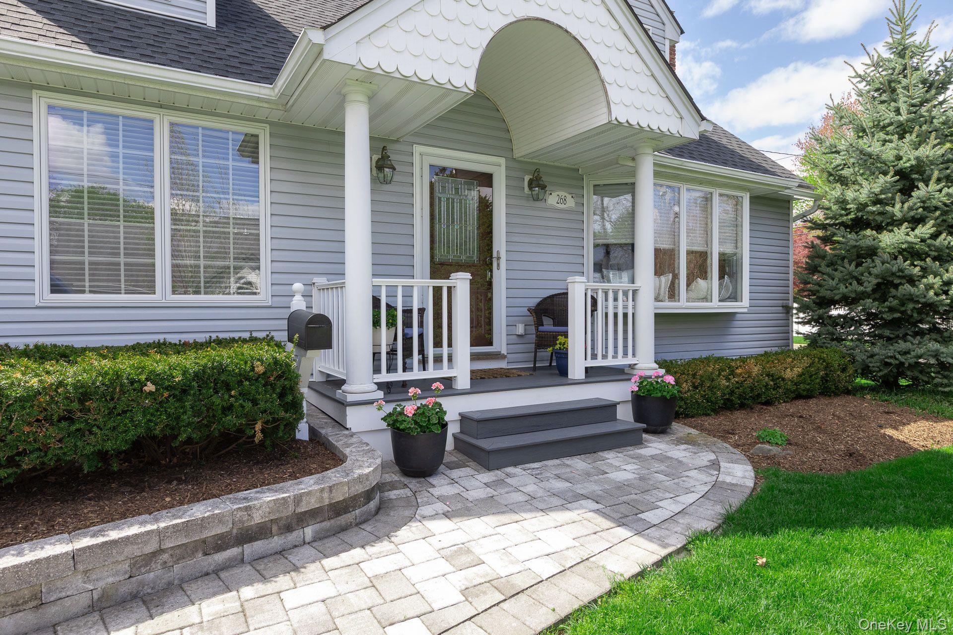 Single Family 7th  Suffolk County, NY 11780, MLS-988385-3