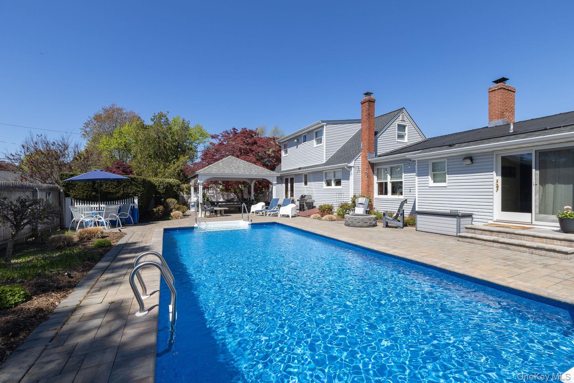 Single Family 7th  Suffolk County, NY 11780, MLS-988385-32