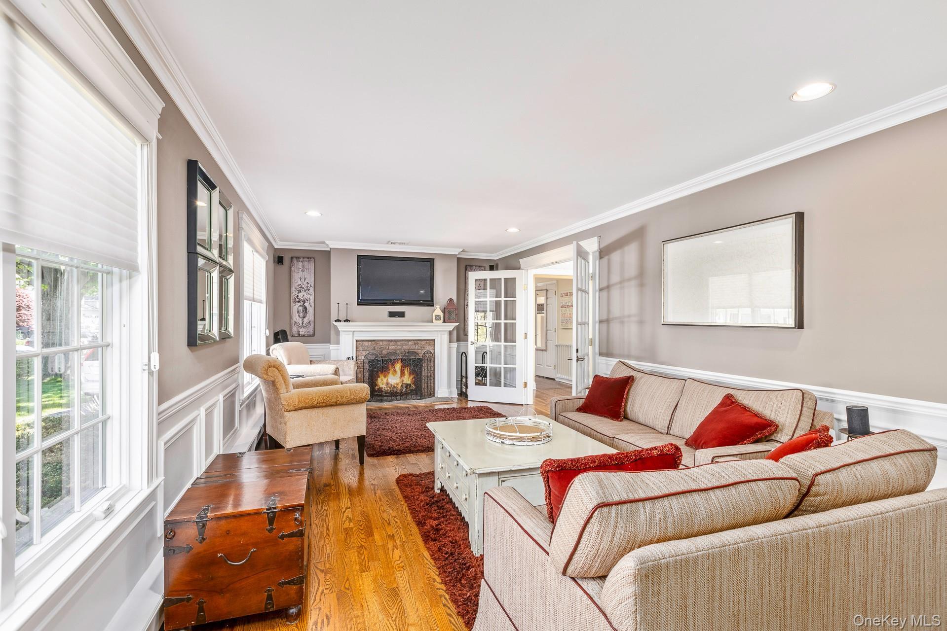 Single Family 7th  Suffolk County, NY 11780, MLS-988385-6