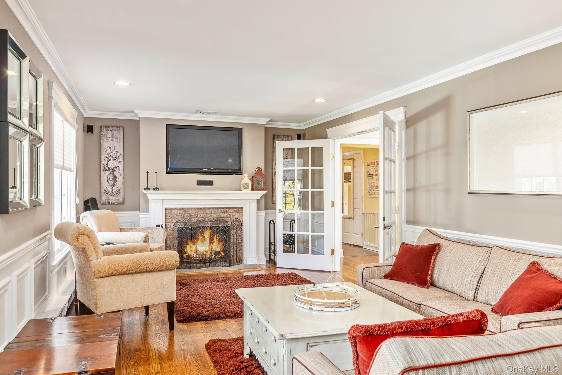 Single Family 7th  Suffolk County, NY 11780, MLS-988385-7