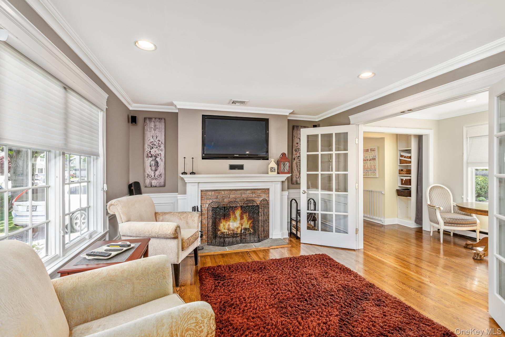 Single Family 7th  Suffolk County, NY 11780, MLS-988385-8
