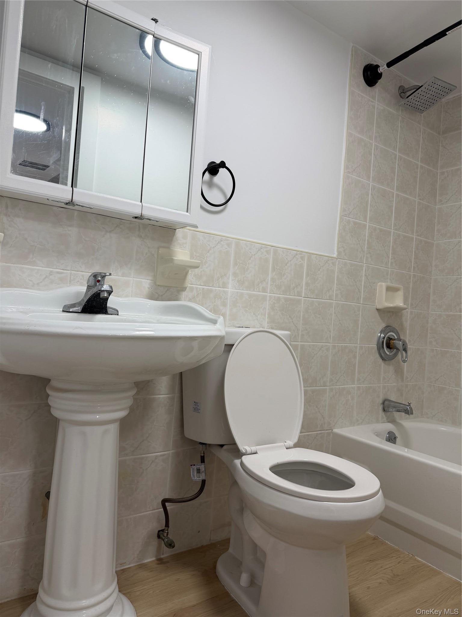 Apartment 227th  Bronx, NY 10463, MLS-988425-6