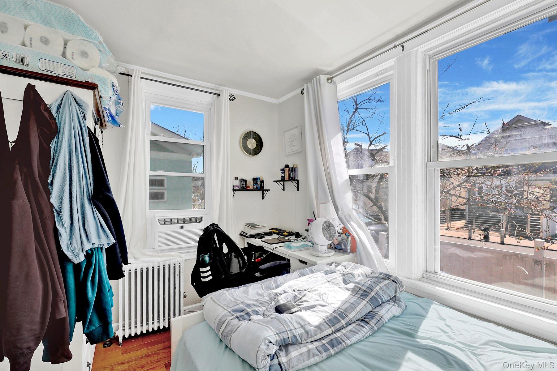 Single Family 187th Street Queens, NY 11423, MLS-988432-21