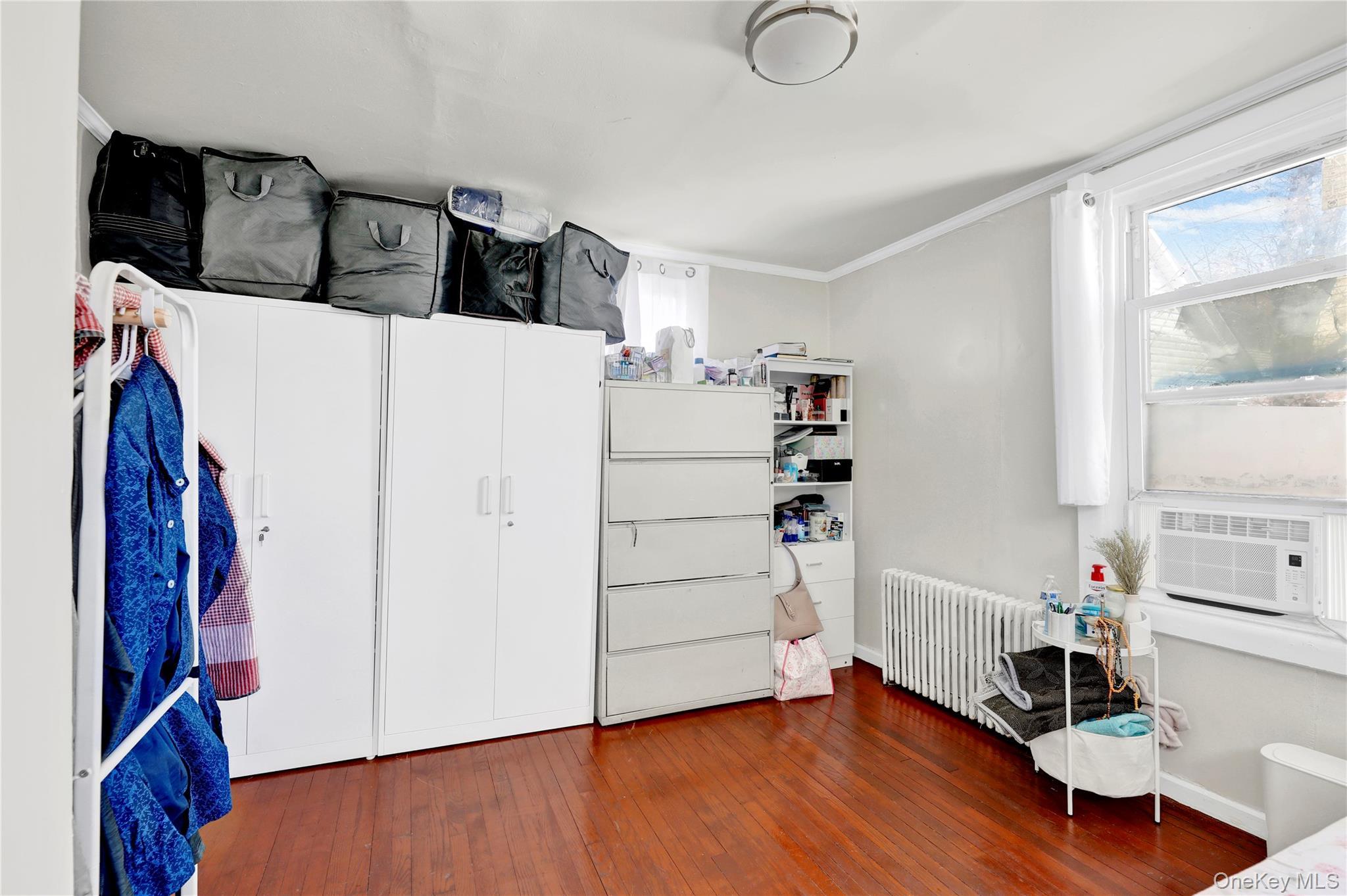 Single Family 187th Street Queens, NY 11423, MLS-988432-22