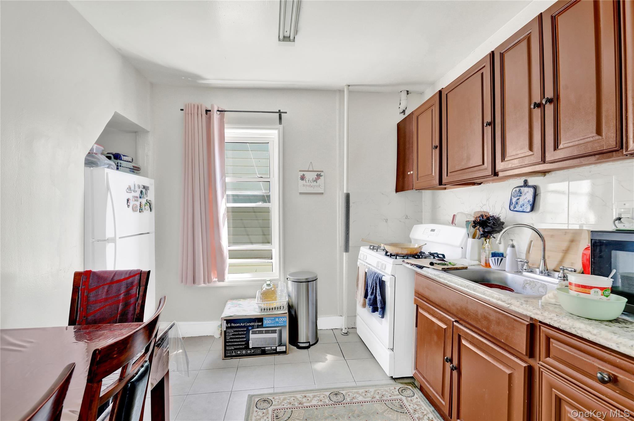 Single Family 187th Street Queens, NY 11423, MLS-988432-9