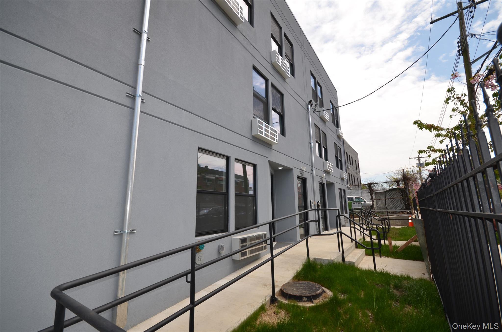 Commercial Sale Tiemann Avenue  Bronx, NY 10469, MLS-988436-18