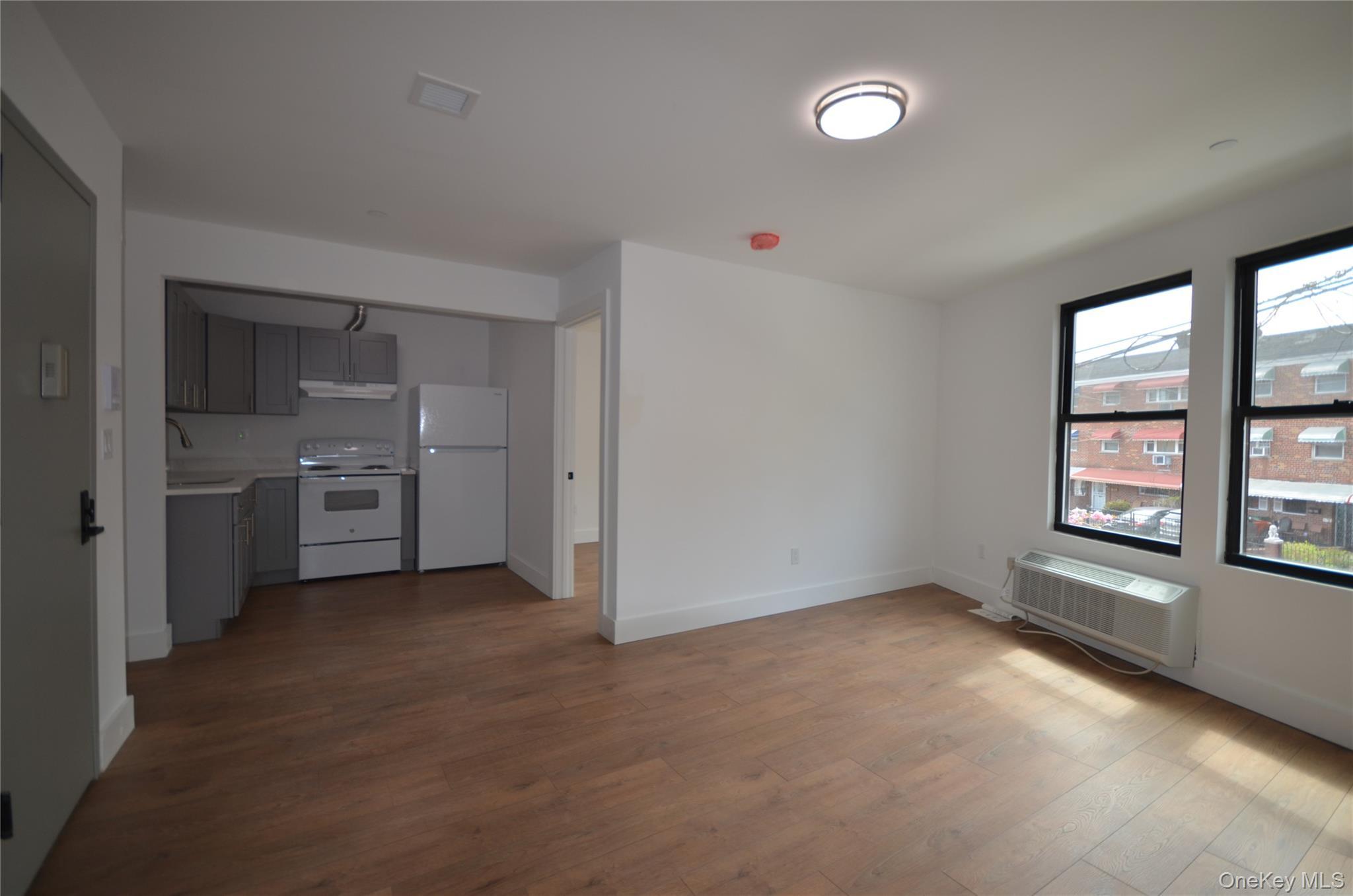 Commercial Sale Tiemann Avenue  Bronx, NY 10469, MLS-988436-9