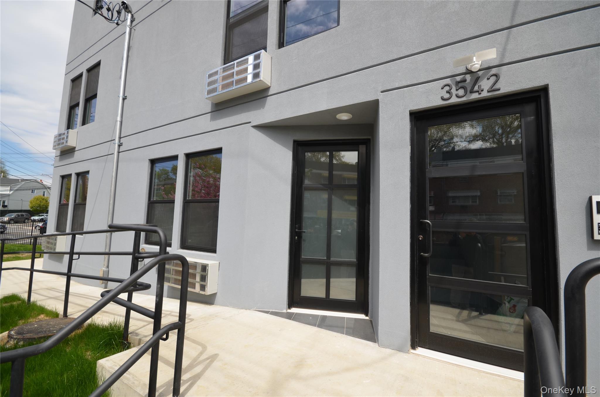 Commercial Sale Tiemann Avenue  Bronx, NY 10469, MLS-988466-13