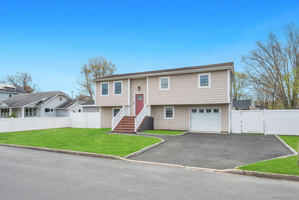 Single Family Sayville  Suffolk County, NY 11716, MLS-988473-2
