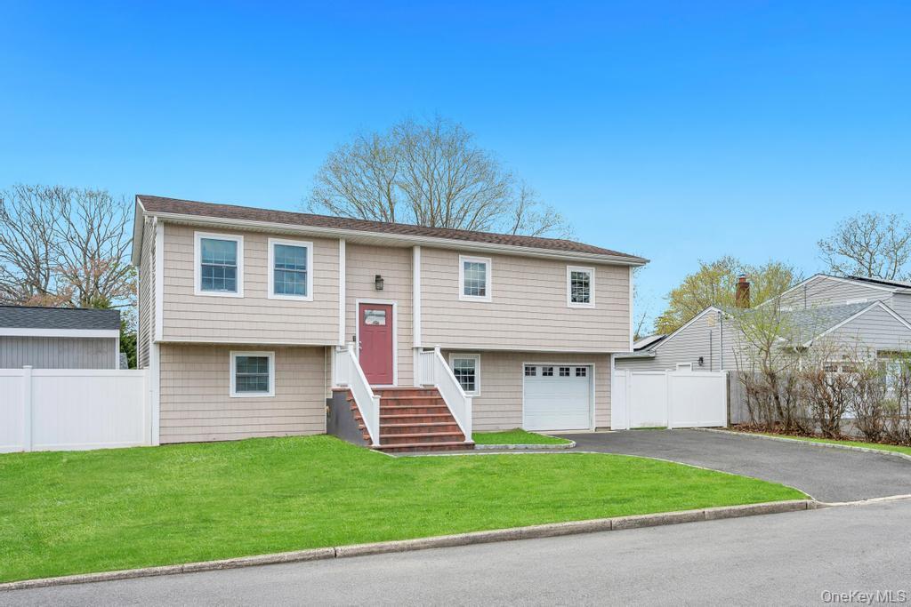 Single Family Sayville  Suffolk County, NY 11716, MLS-988473-3