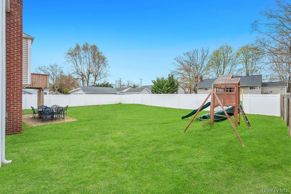 Single Family Sayville  Suffolk County, NY 11716, MLS-988473-4