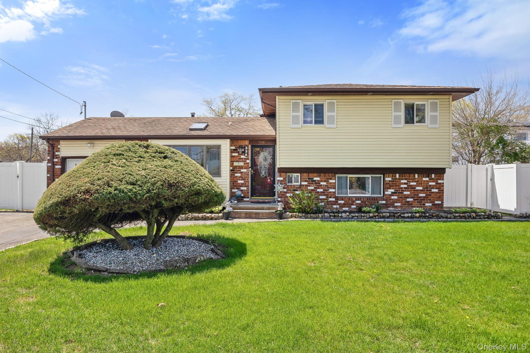 Single Family 23rd  Suffolk County, NY 11729, MLS-988477-2