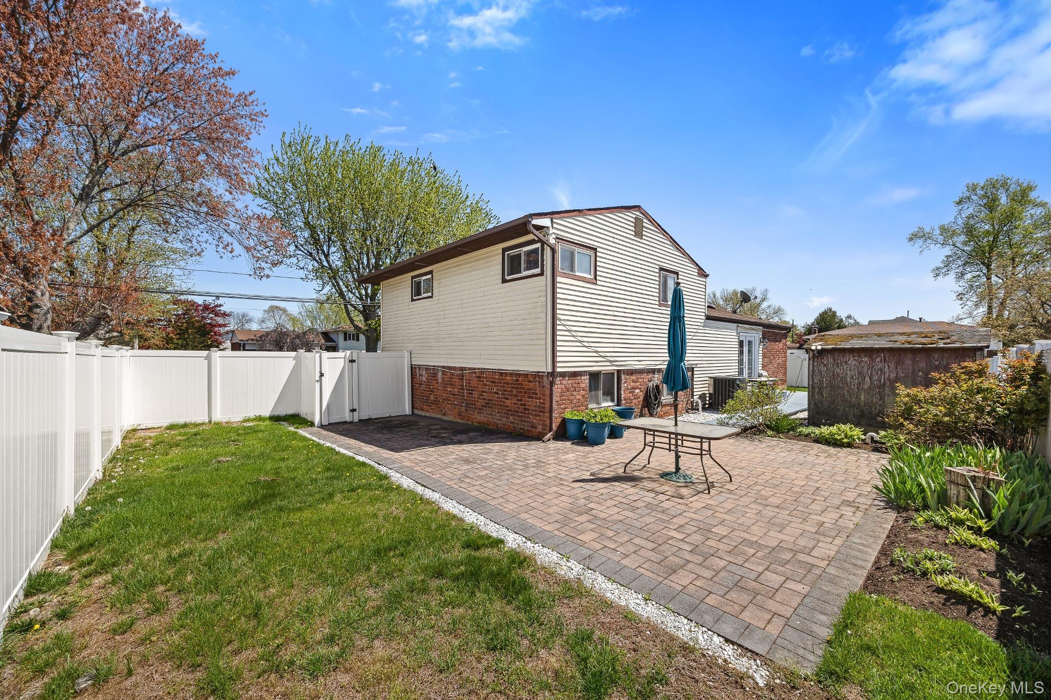 Single Family 23rd  Suffolk County, NY 11729, MLS-988477-4