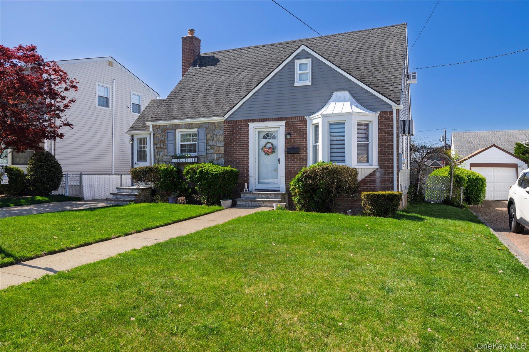 Single Family Van Buren  Nassau County, NY 11010, MLS-988490-3