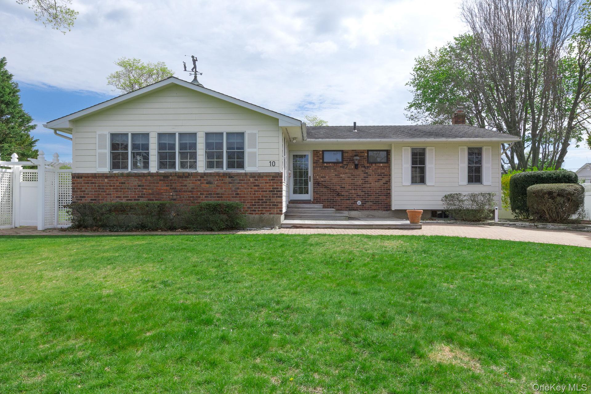 Single Family Fortune  Suffolk County, NY 11725, MLS-988502-4