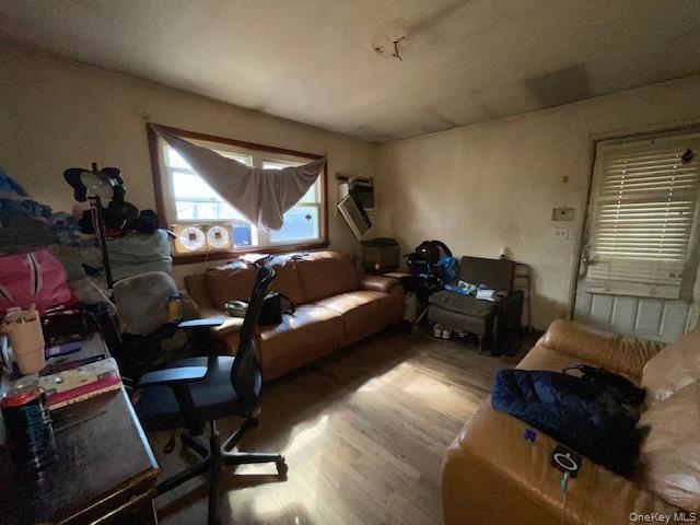 Single Family Osborn  Suffolk County, NY 11901, MLS-988509-11