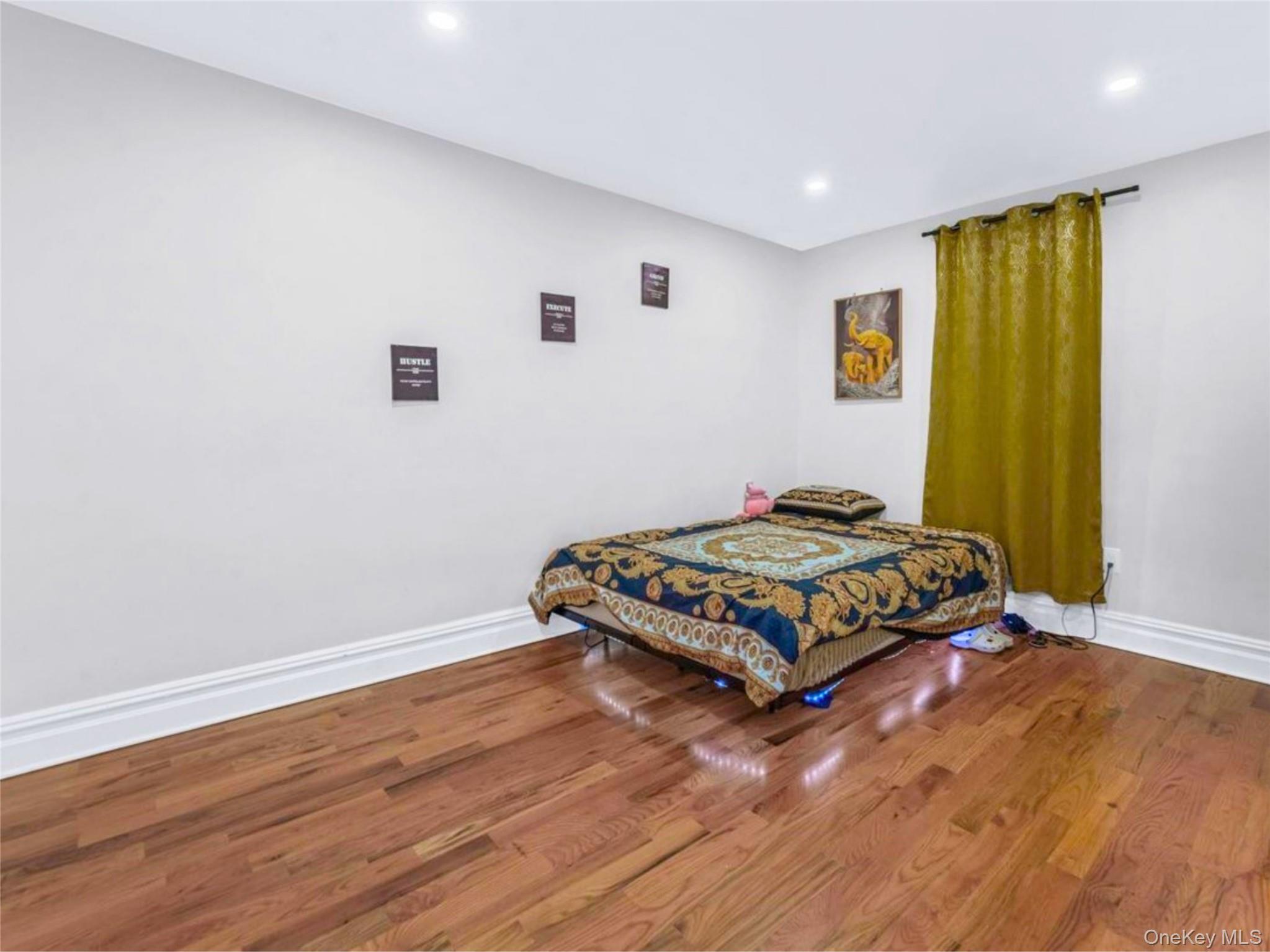Single Family Avenue B  Brooklyn, NY 11236, MLS-988513-13