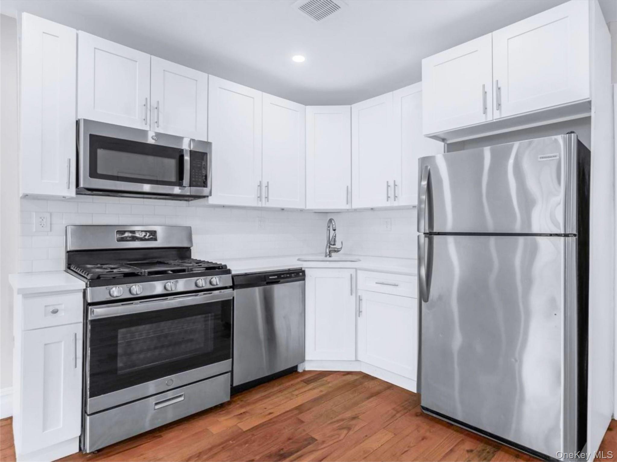 Single Family Avenue B  Brooklyn, NY 11236, MLS-988513-15