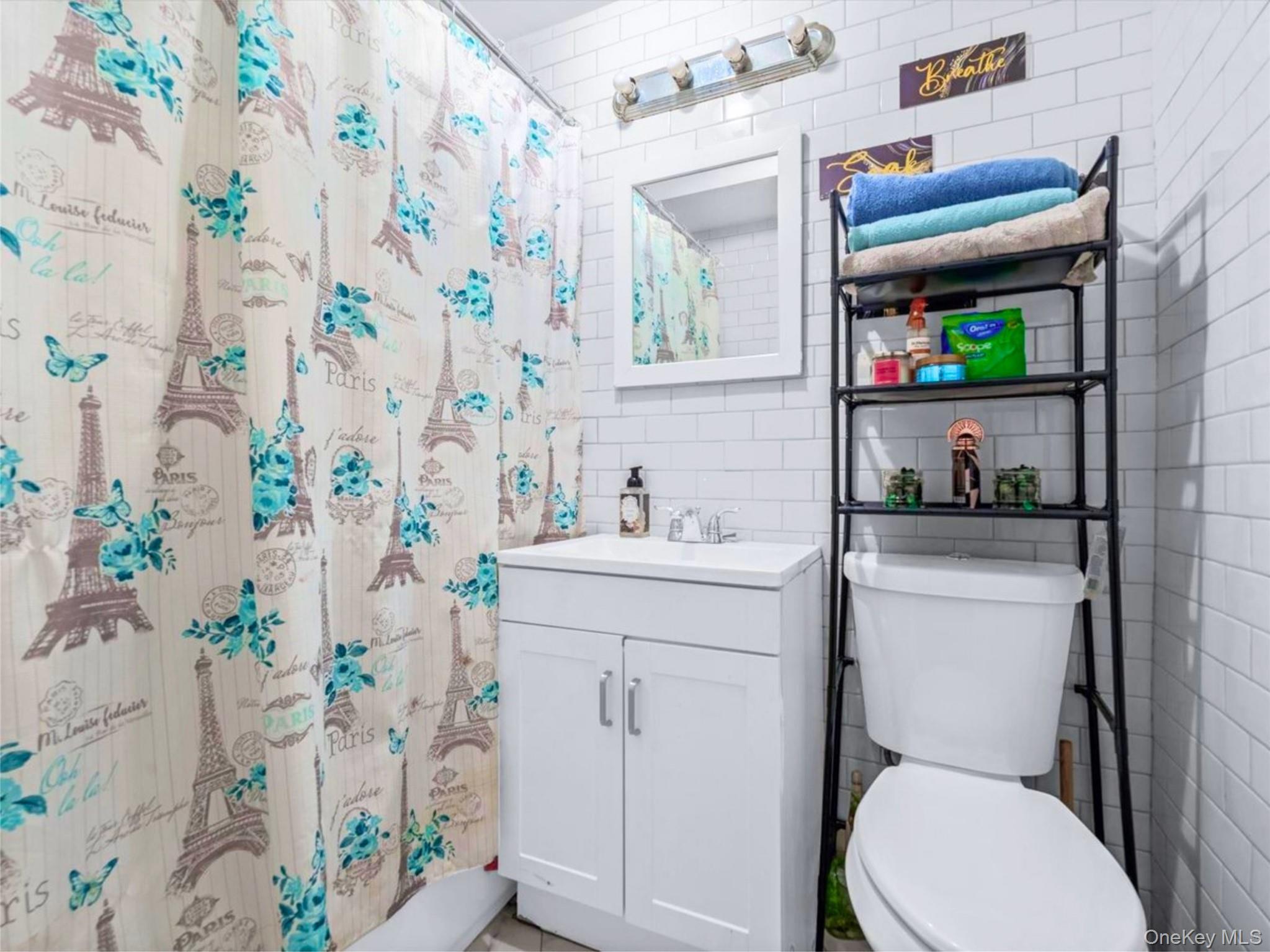 Single Family Avenue B  Brooklyn, NY 11236, MLS-988513-16