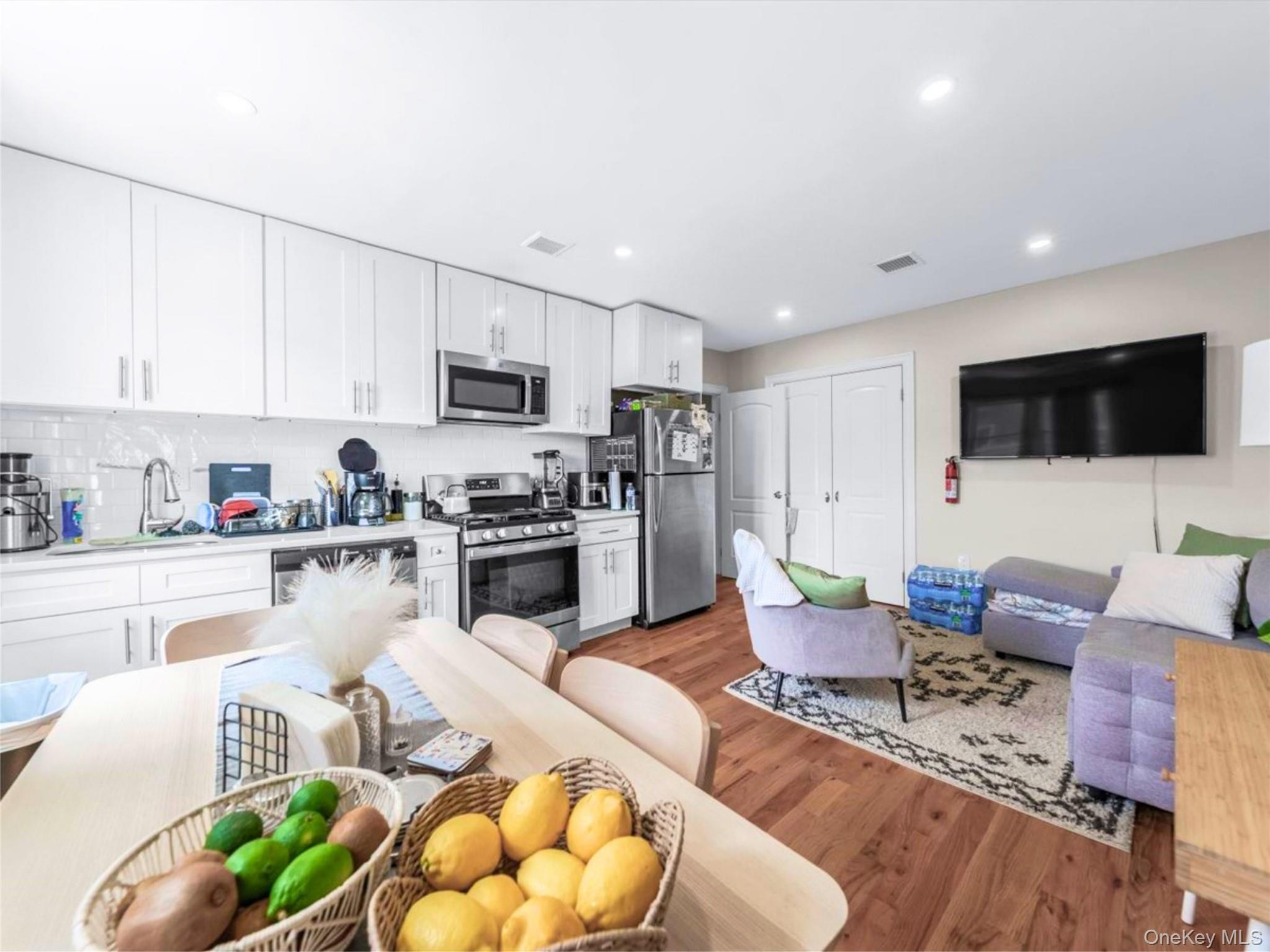 Single Family Avenue B  Brooklyn, NY 11236, MLS-988513-2
