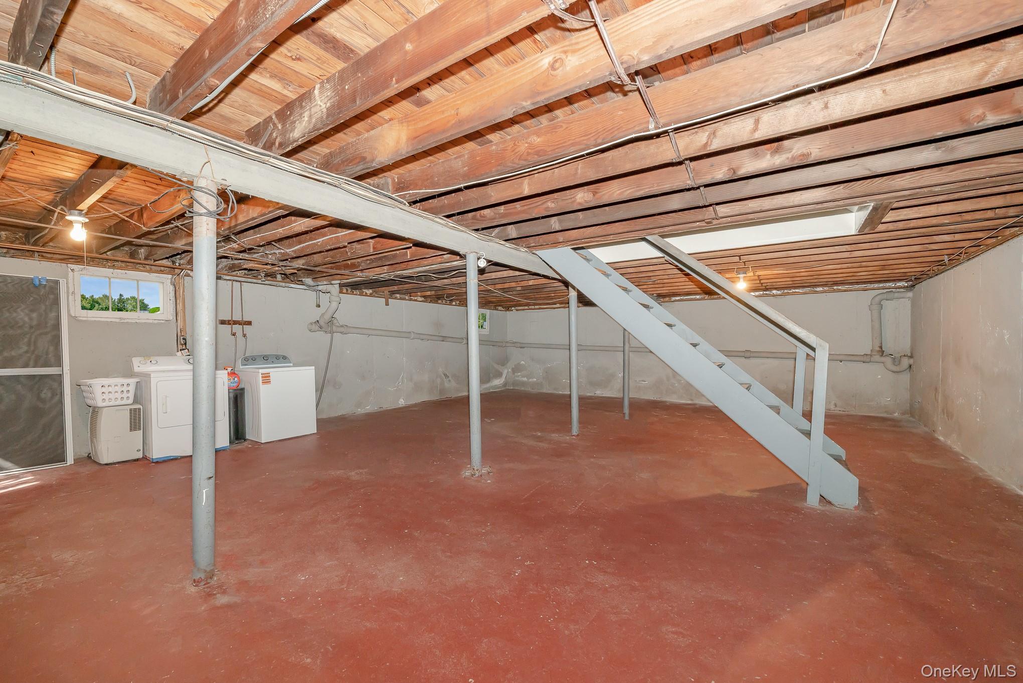 Single Family New York  Nassau County, NY 11783, MLS-988516-27