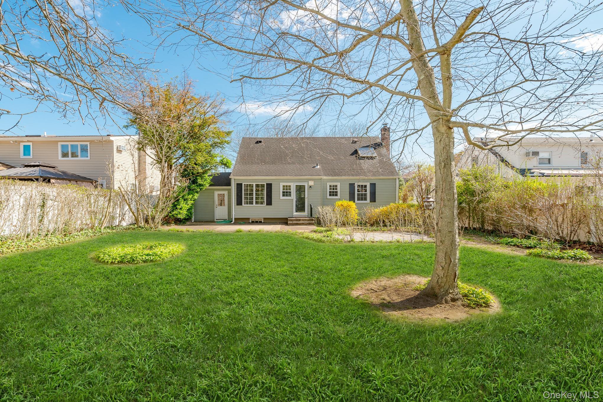 Single Family New York  Nassau County, NY 11783, MLS-988516-5