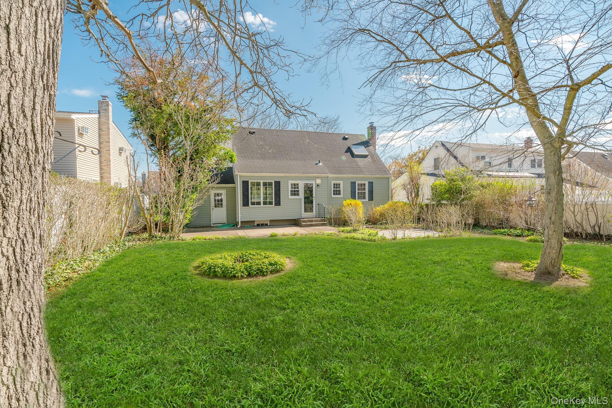 Single Family New York  Nassau County, NY 11783, MLS-988516-7