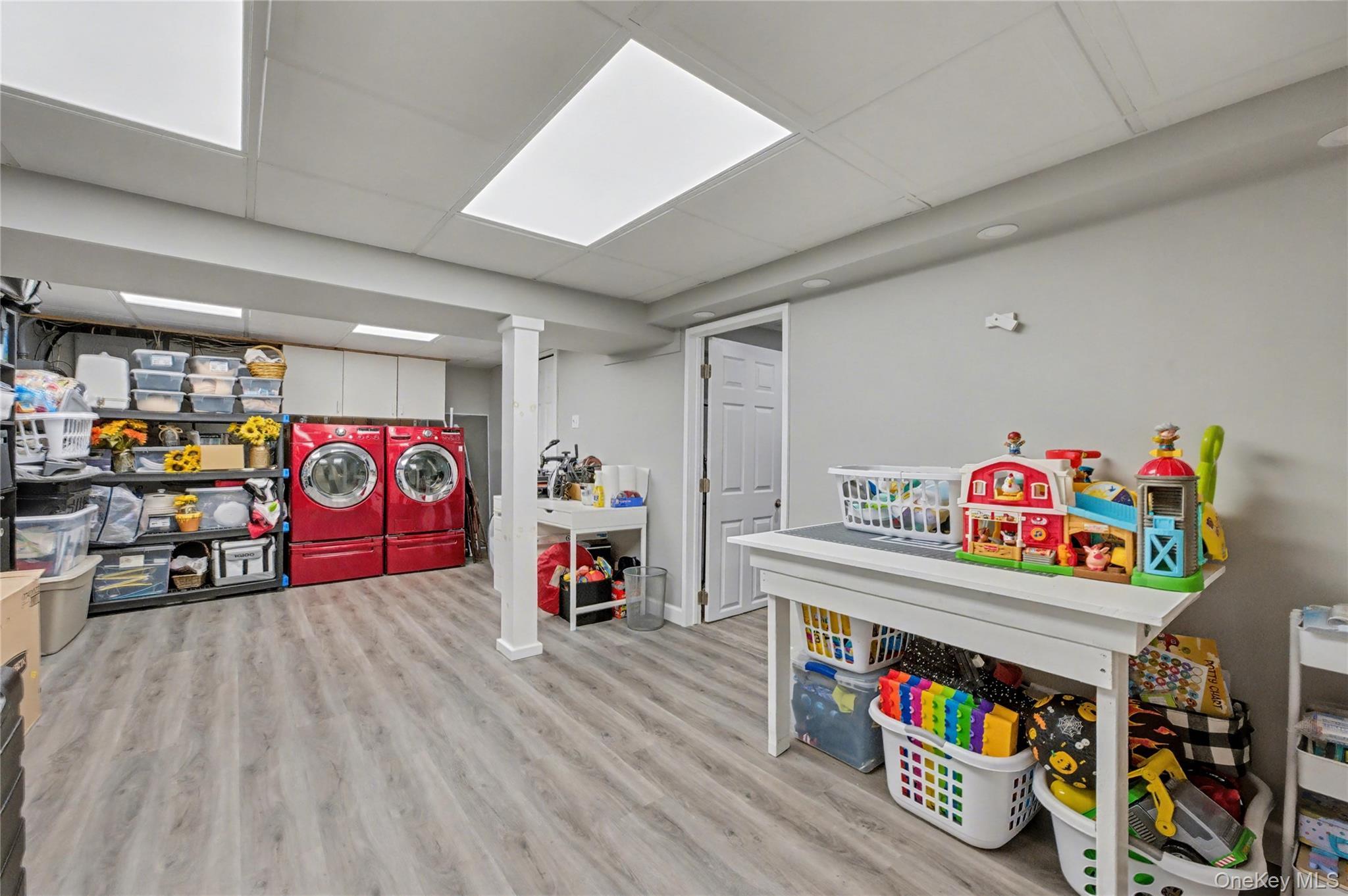 Single Family Pulaski  Suffolk County, NY 11731, MLS-988535-28