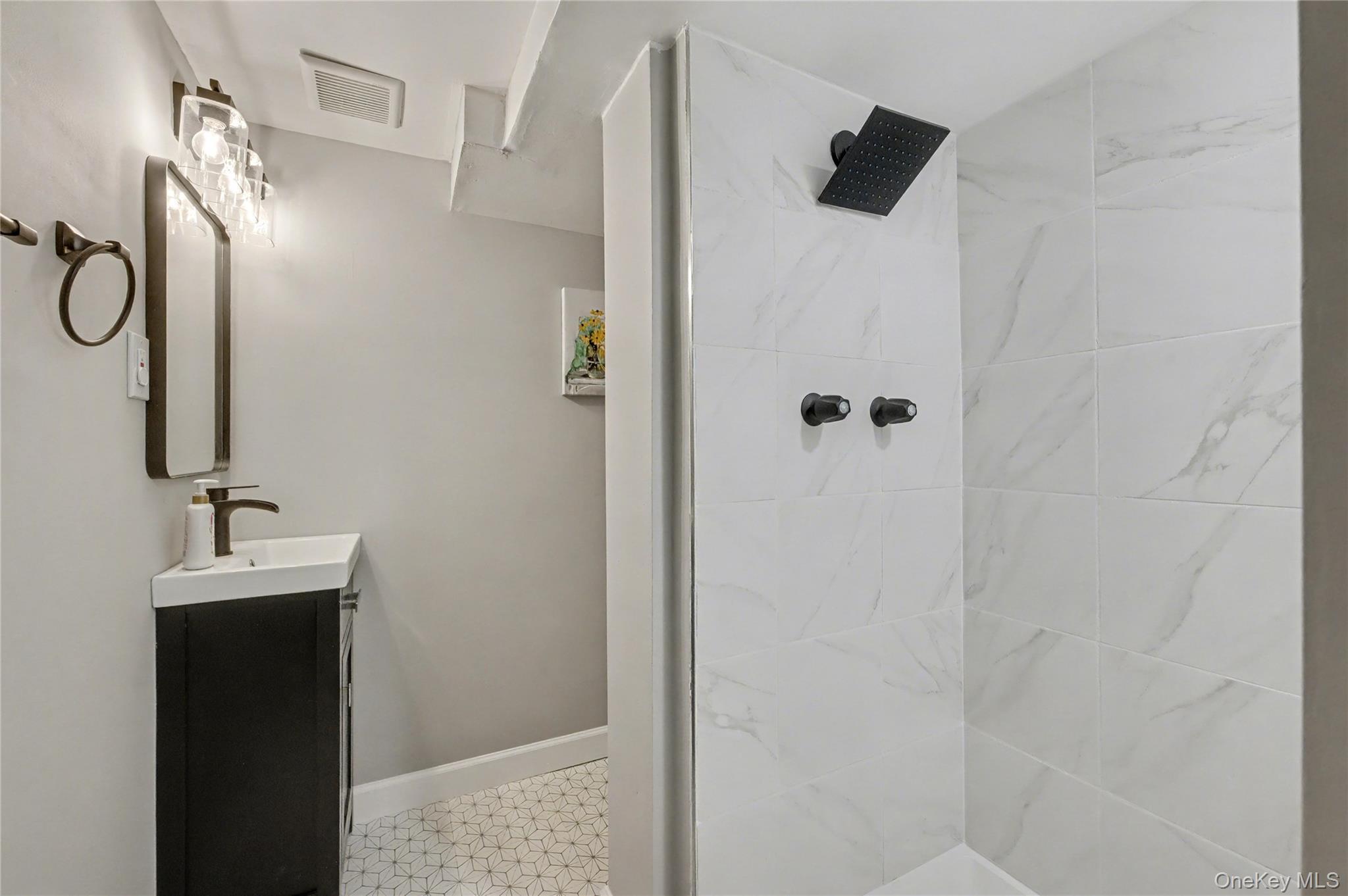 Single Family Pulaski  Suffolk County, NY 11731, MLS-988535-33