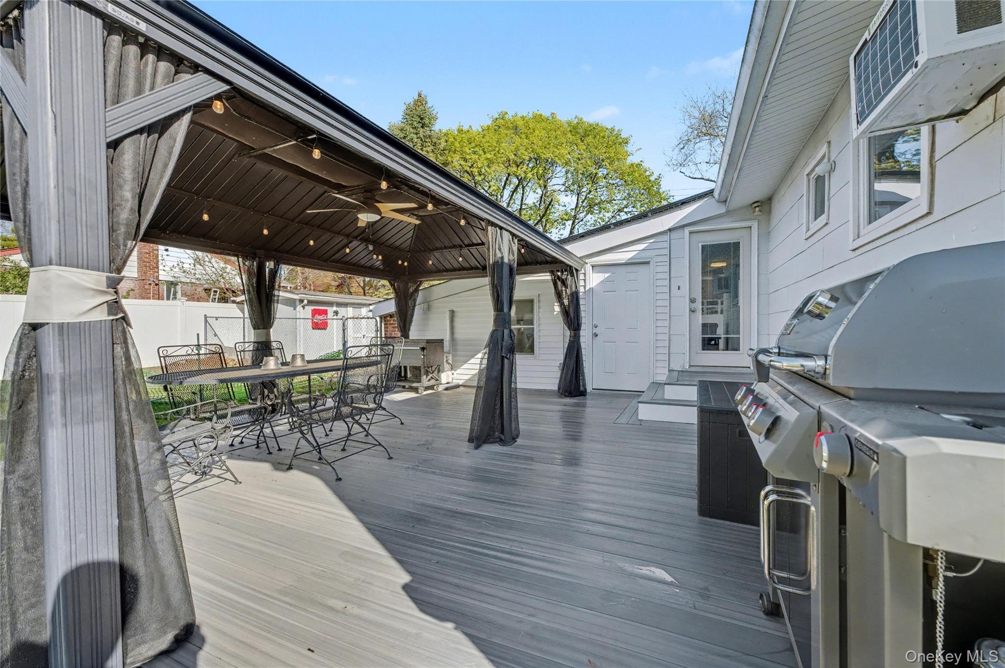 Single Family Pulaski  Suffolk County, NY 11731, MLS-988535-38