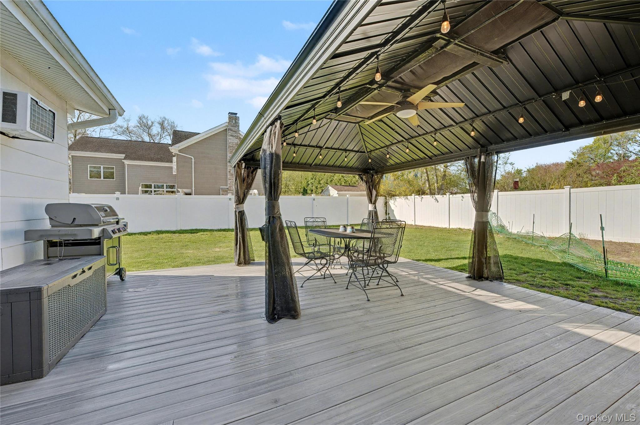 Single Family Pulaski  Suffolk County, NY 11731, MLS-988535-39