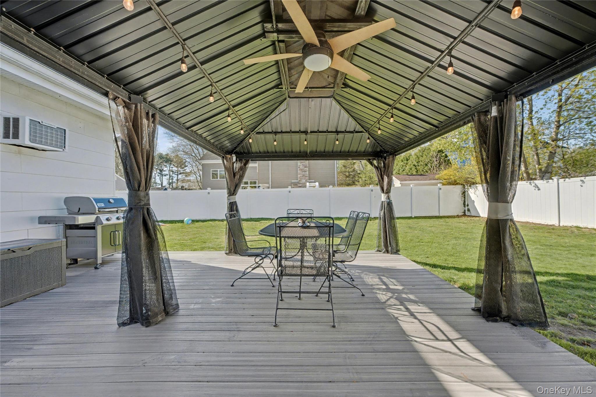 Single Family Pulaski  Suffolk County, NY 11731, MLS-988535-40