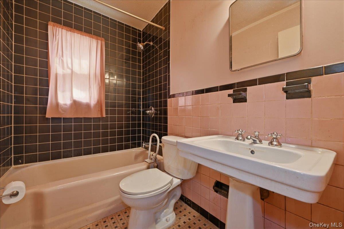Single Family 147th Queens, NY 11422, MLS-988546-20