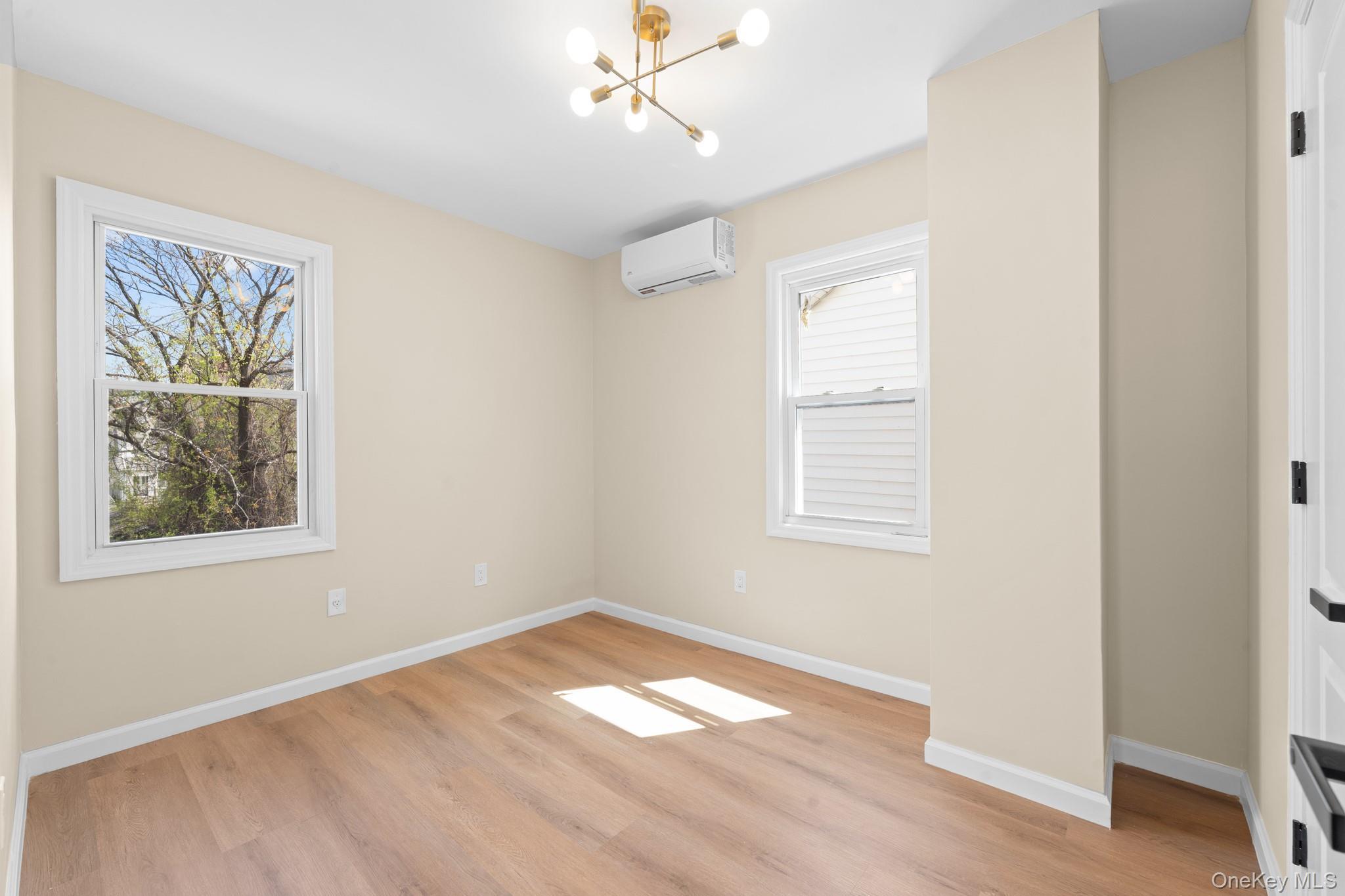 Single Family 106th Queens, NY 11429, MLS-988561-8